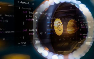 海拉尔 api php源码,下载的php源码怎么运行呢？